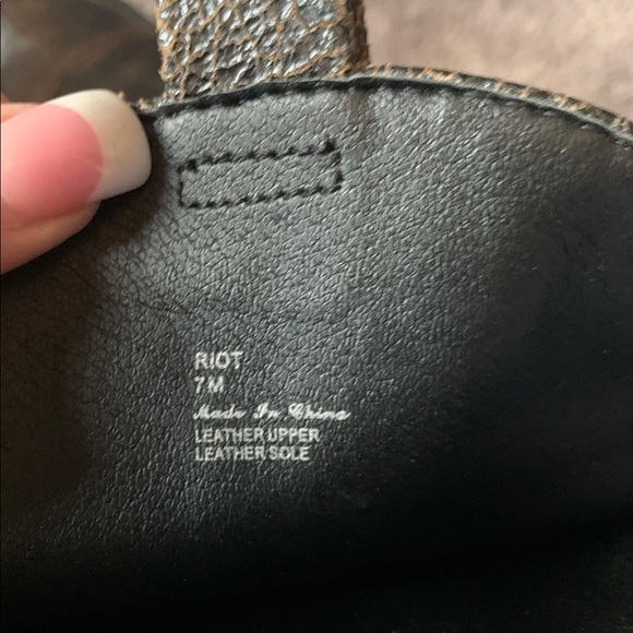 Donald pliner riot - Picture 5 of 8